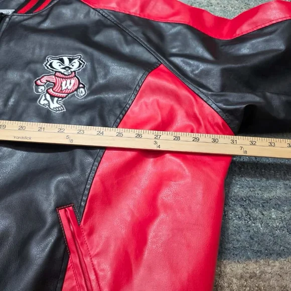 Vintage Wisconsin Badgers Steve & Barry’s FAUX Leather Jacket NCAA Men’s XXL - Picture 8 of 9